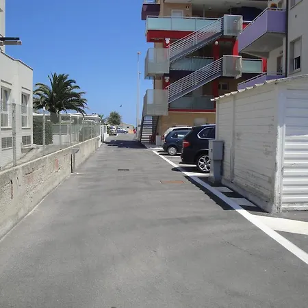 La Nave Aparthotel 3*