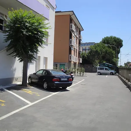 Aparthotel La Nave 3*